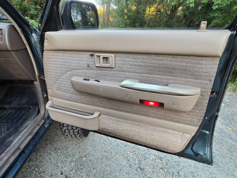 1990 Toyota 4Runner 2nd Gen - Image 12 of 13