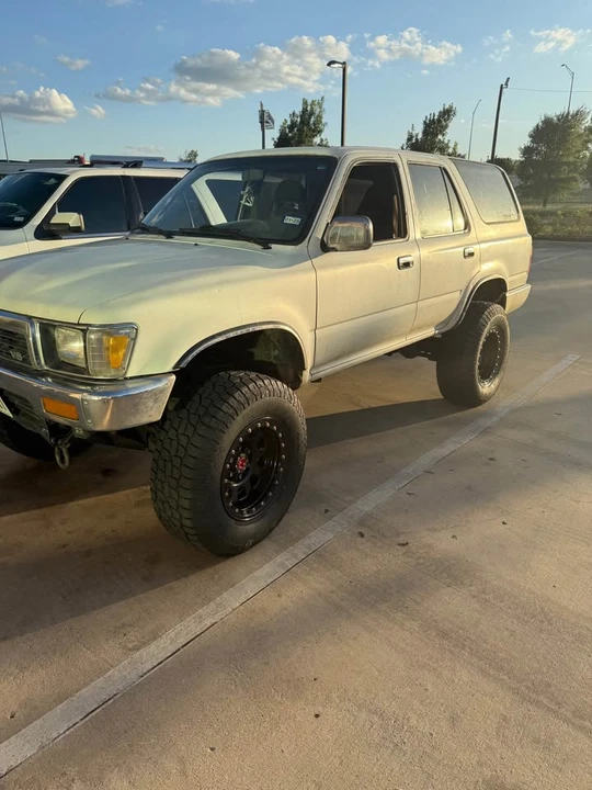 1990 Toyota 4Runner 2nd Gen - Image 9 of 9