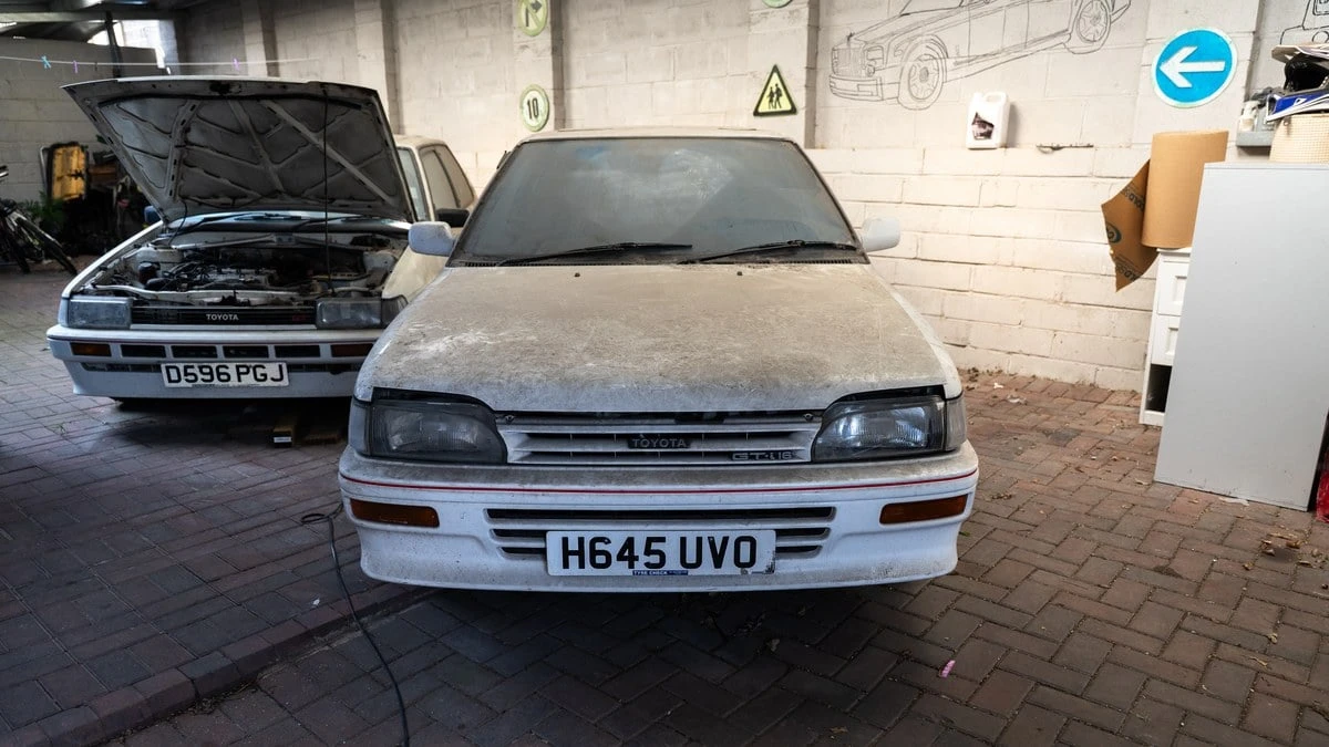 1990 Toyota Corolla 6th Gen - Image 2 of 30
