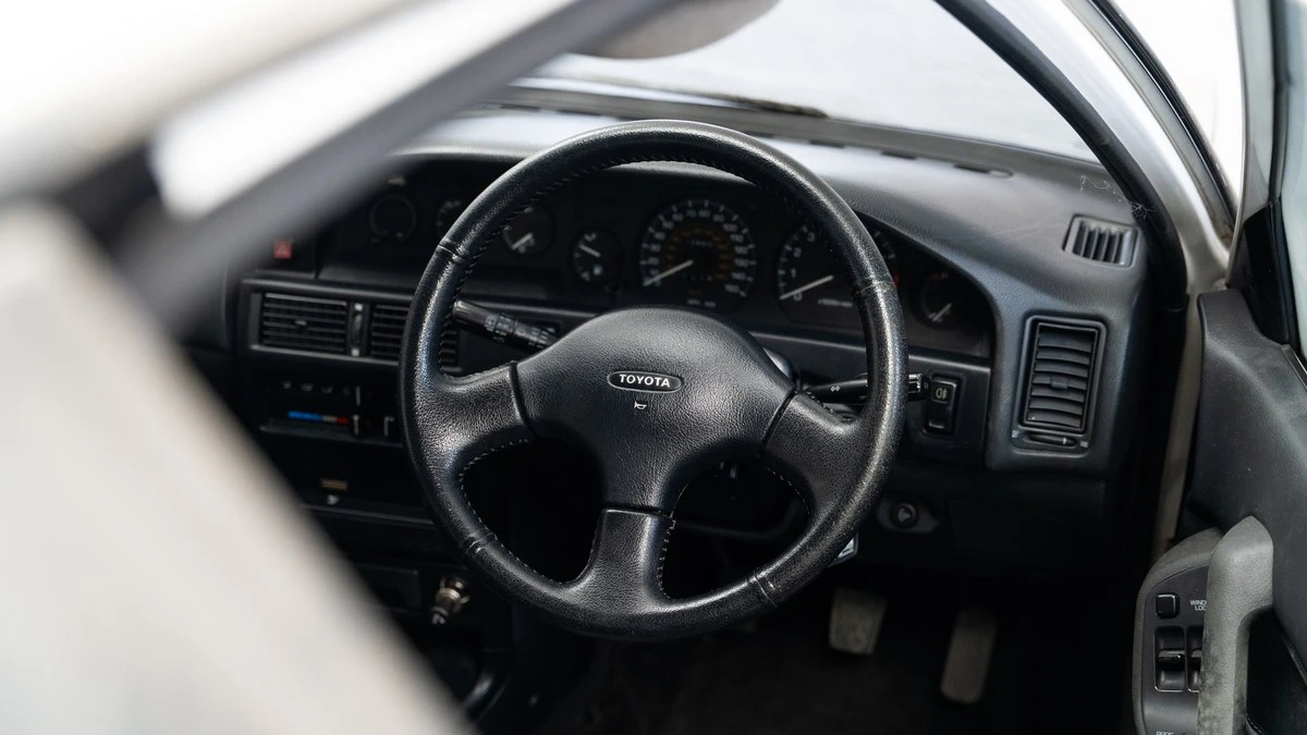 1990 Toyota Corolla 6th Gen - Image 12 of 30