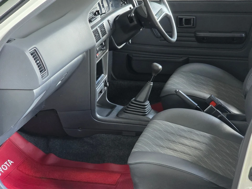 1990 Toyota Corolla 6th Gen - Image 19 of 31
