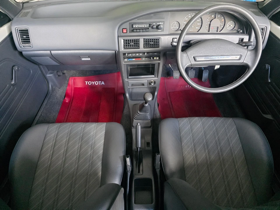1990 Toyota Corolla 6th Gen - Image 2 of 31