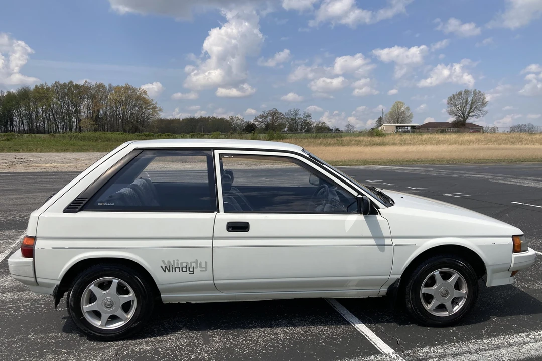 1990 Toyota Corolla 6th Gen - Image 3 of 31