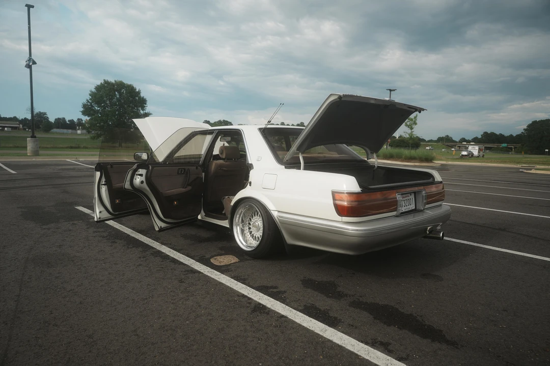 1990 Toyota Crown 8th Gen - Image 25 of 31