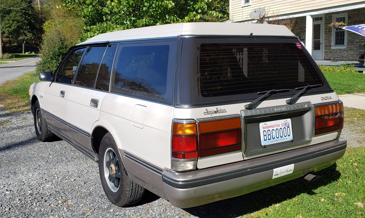 1990 Toyota Crown 8th Gen - Image 13 of 31