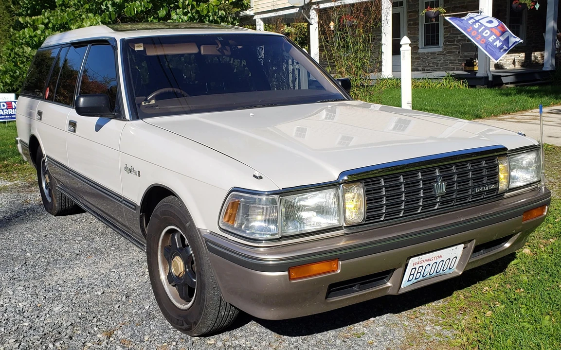 1990 Toyota Crown 8th Gen - Image 18 of 31