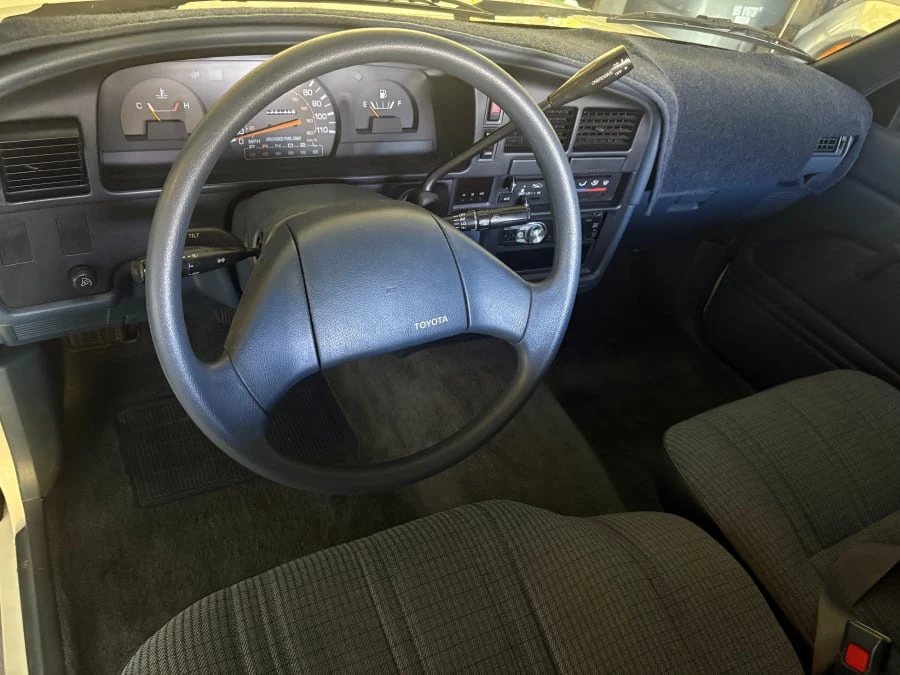 1990 Toyota Dolphin - Image 7 of 9