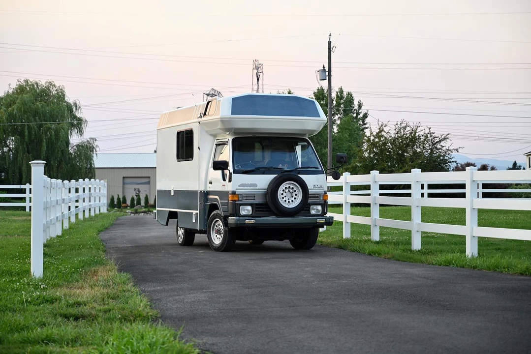 1990 Toyota HiAce 4th Gen - Image 24 of 31