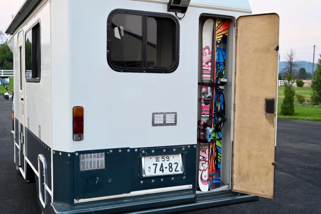 1990 Toyota HiAce 4th Gen - Image 28 of 31
