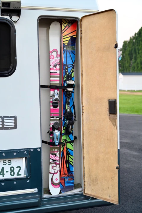 1990 Toyota HiAce 4th Gen - Image 30 of 31