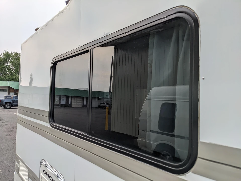1990 Toyota HiAce 4th Gen - Image 22 of 31