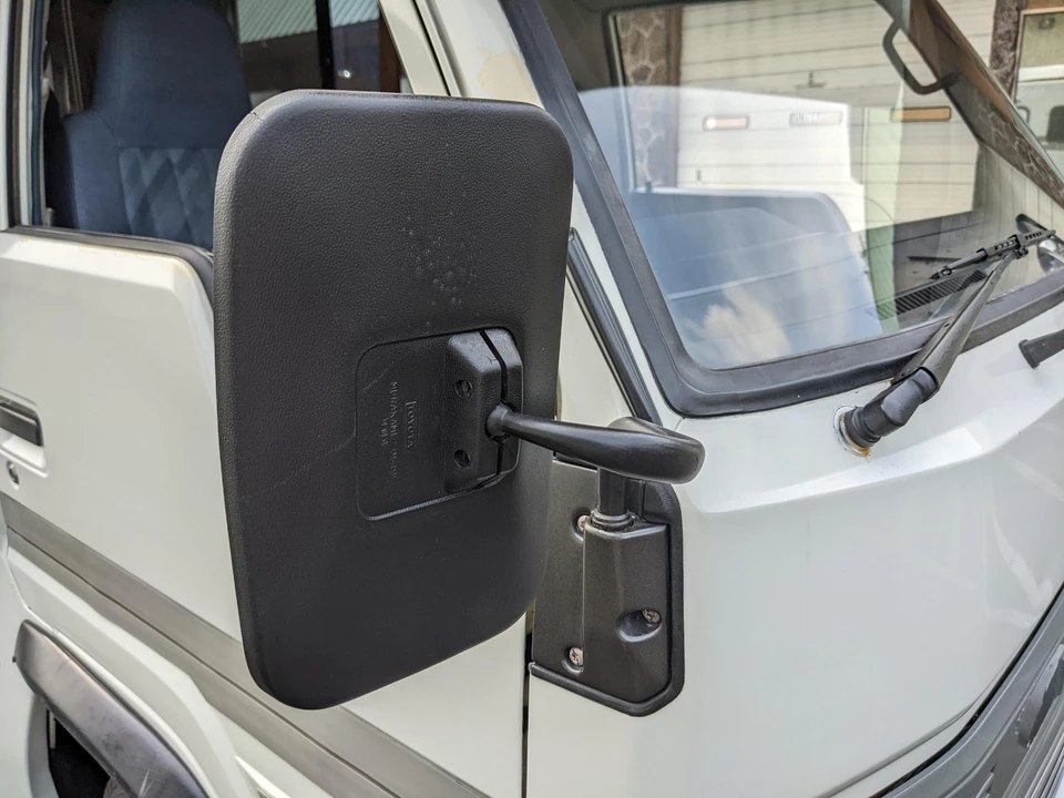 1990 Toyota HiAce 4th Gen - Image 25 of 31