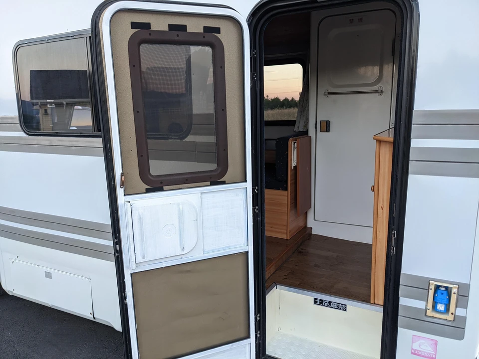 1990 Toyota HiAce 4th Gen - Image 21 of 31