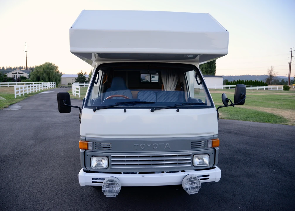 1990 Toyota HiAce 4th Gen - Image 18 of 31