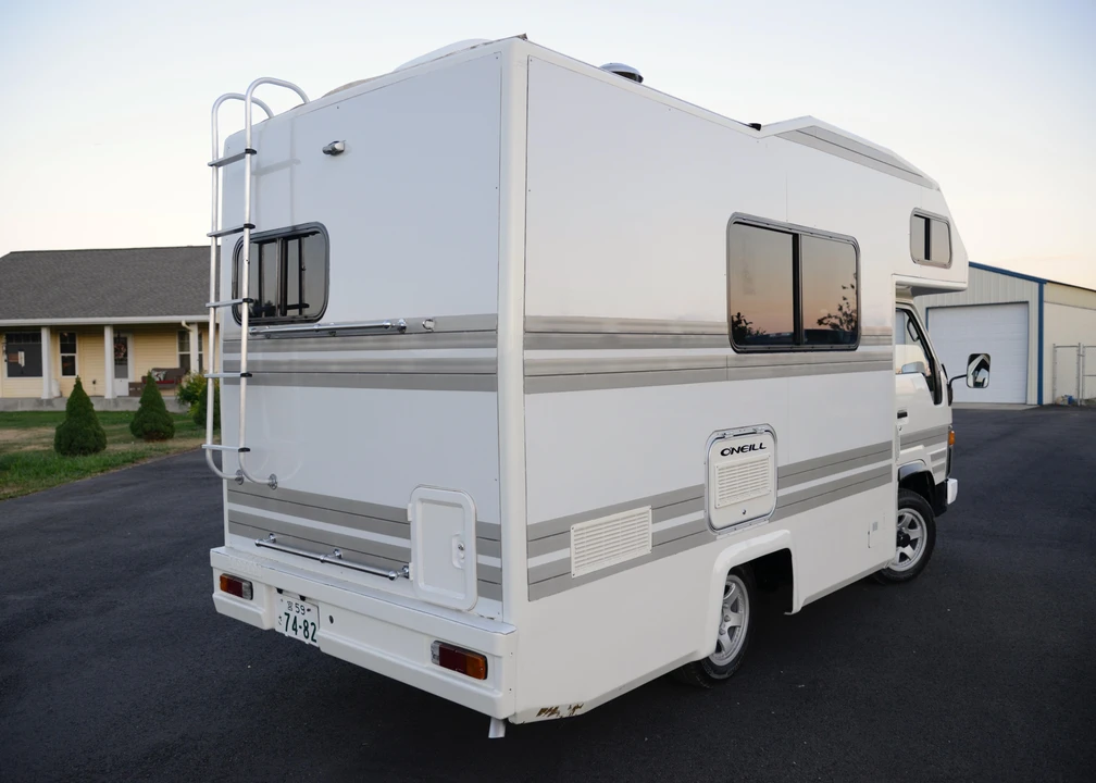 1990 Toyota HiAce 4th Gen - Image 15 of 31
