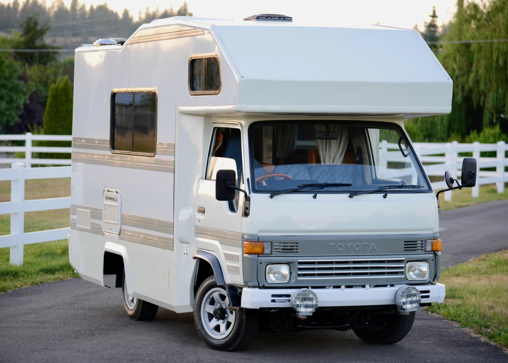 1990 Toyota HiAce 4th Gen - Image 17 of 31