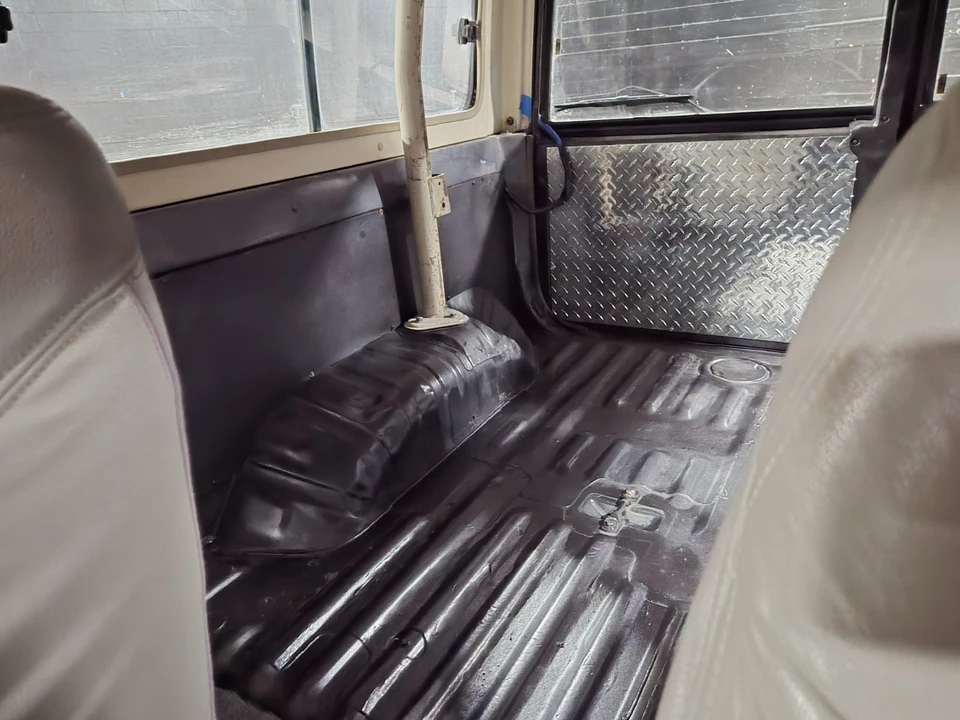 1990 Toyota J80 Land Cruiser - Image 15 of 17