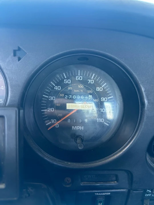1990 Toyota J60 Land Cruiser - Image 10 of 19