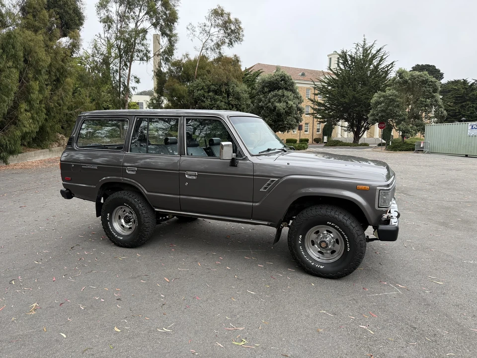 1990 Toyota J60 Land Cruiser - Image 16 of 31