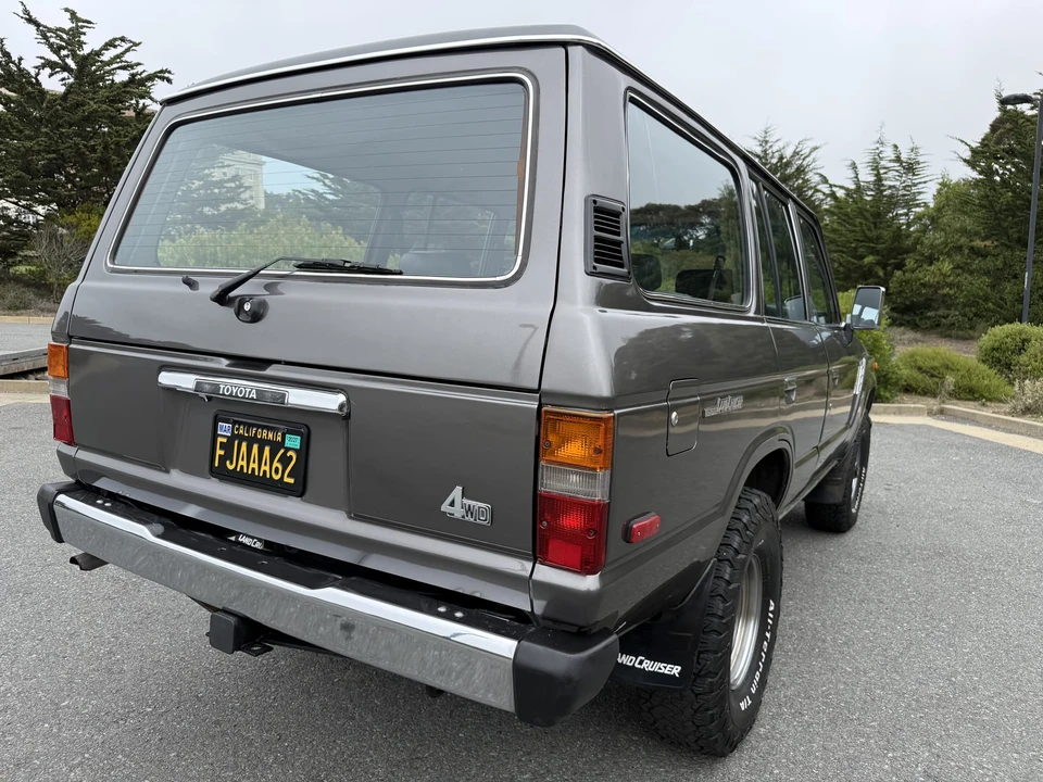 1990 Toyota J60 Land Cruiser - Image 11 of 31