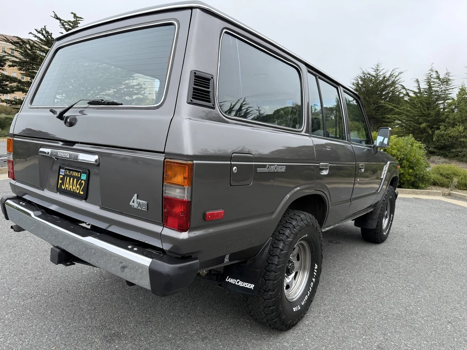 1990 Toyota J60 Land Cruiser - Image 12 of 31