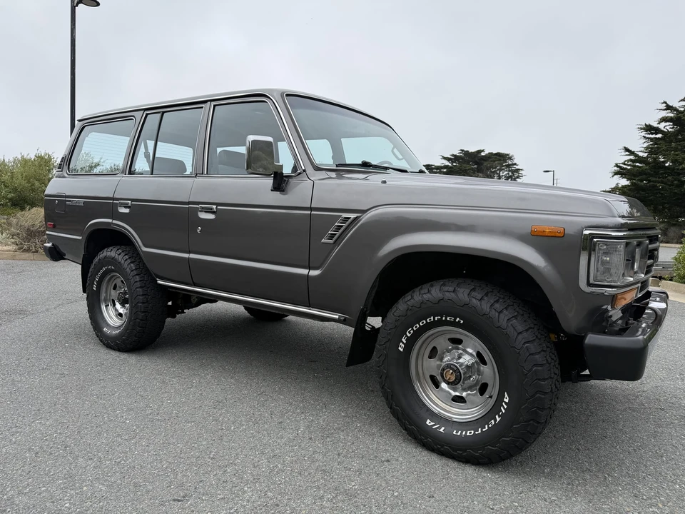 1990 Toyota J60 Land Cruiser - Image 18 of 31