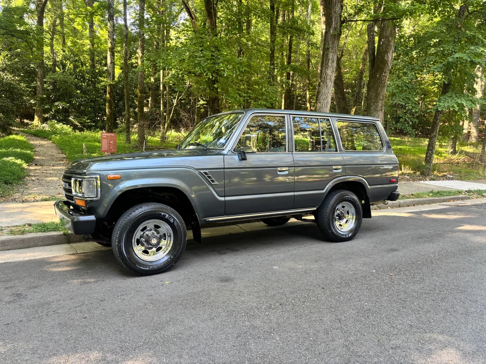 1990 Toyota J60 Land Cruiser - Image 23 of 31