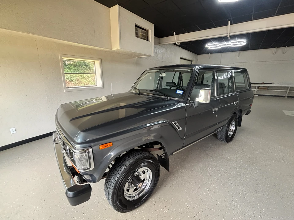 1990 Toyota J60 Land Cruiser - Image 3 of 31