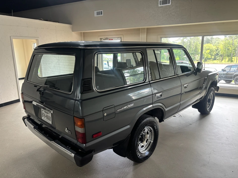 1990 Toyota J60 Land Cruiser - Image 8 of 31