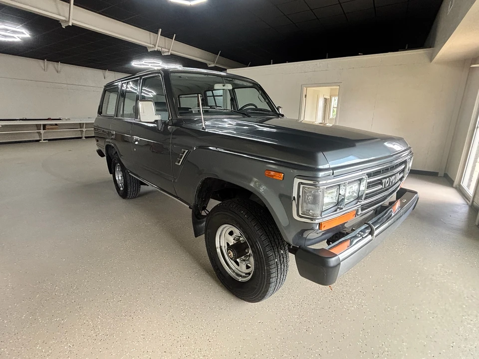 1990 Toyota J60 Land Cruiser - Image 11 of 31