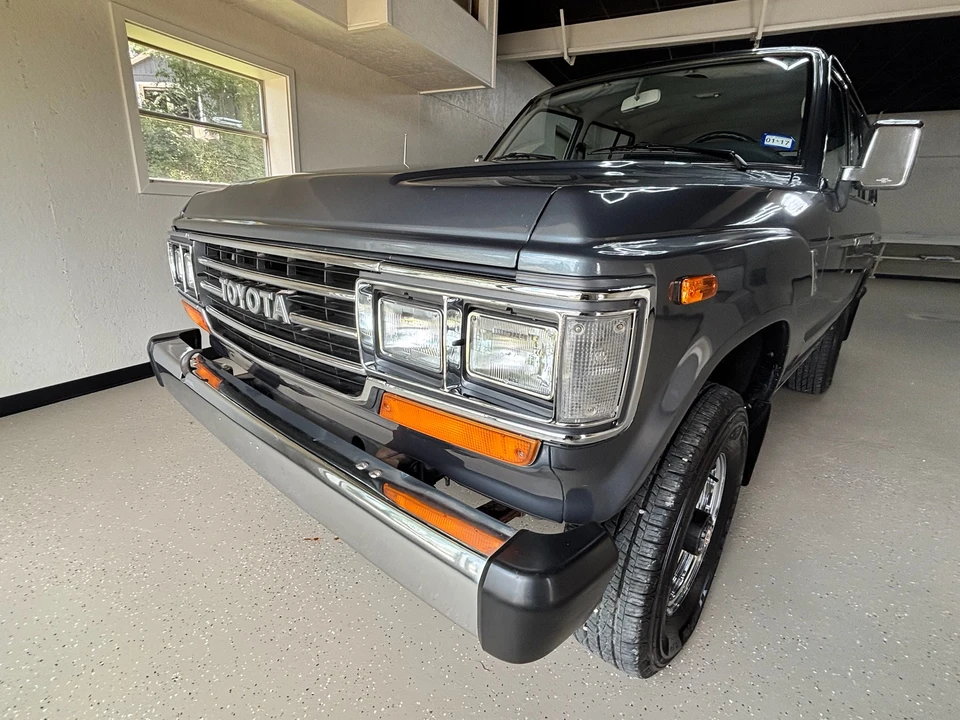 1990 Toyota J60 Land Cruiser - Image 2 of 31