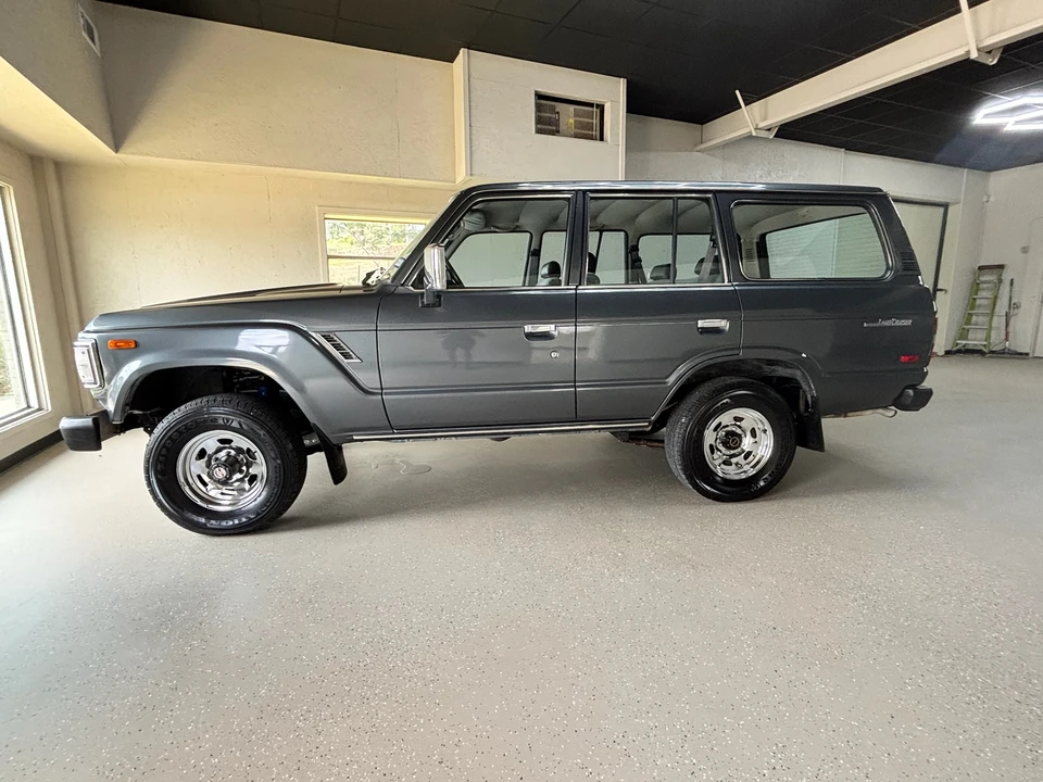 1990 Toyota J60 Land Cruiser - Image 5 of 31