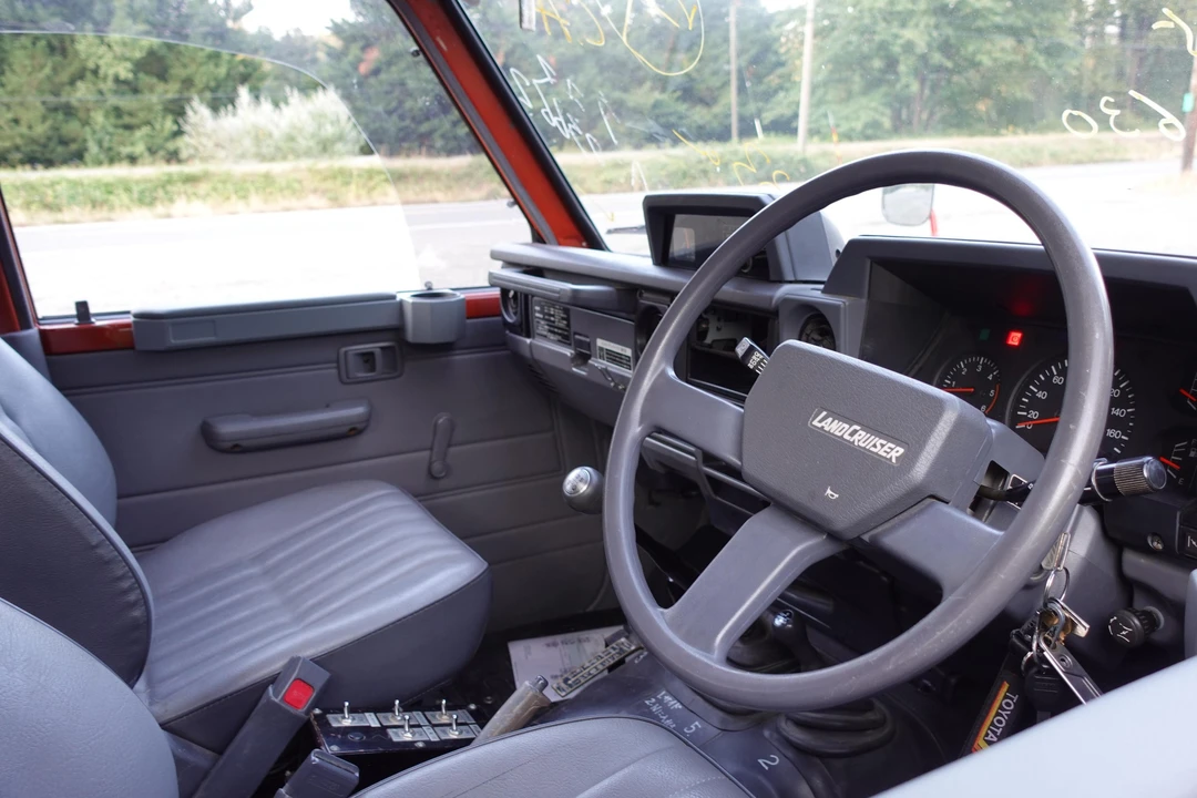 1990 Toyota J70 Land Cruiser - Image 24 of 31