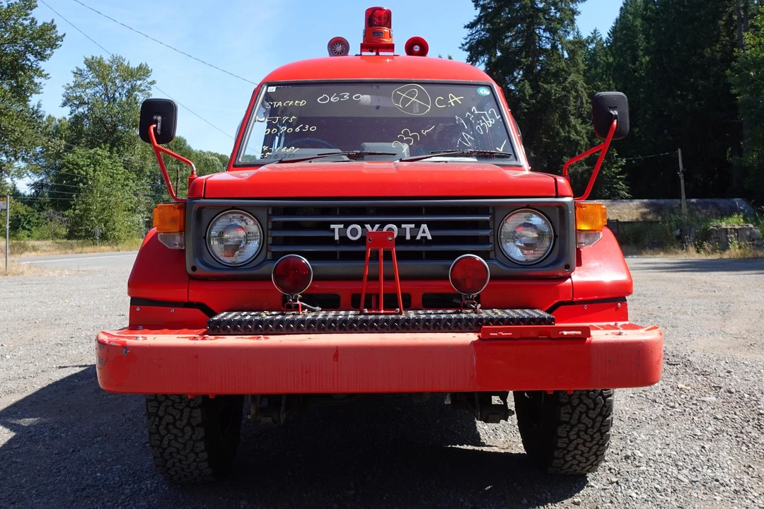 1990 Toyota J70 Land Cruiser - Image 2 of 31