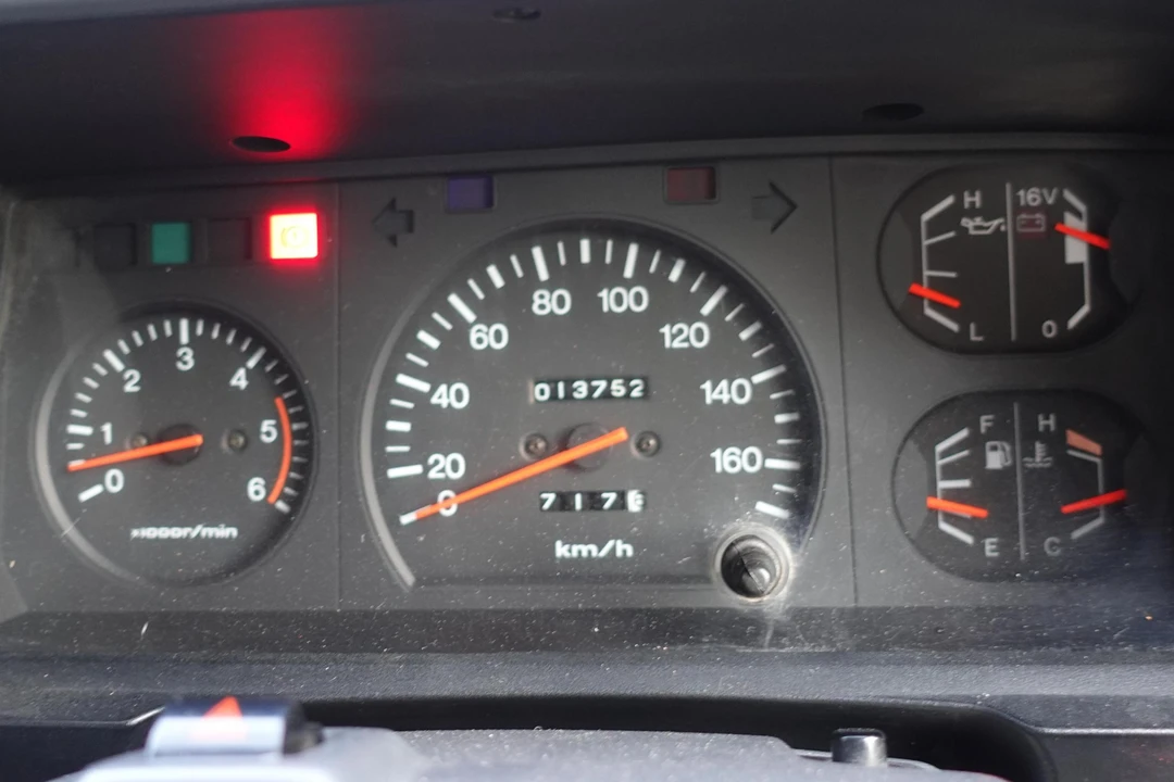 1990 Toyota J70 Land Cruiser - Image 27 of 31