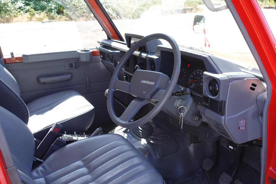 1990 Toyota J70 Land Cruiser - Image 30 of 31