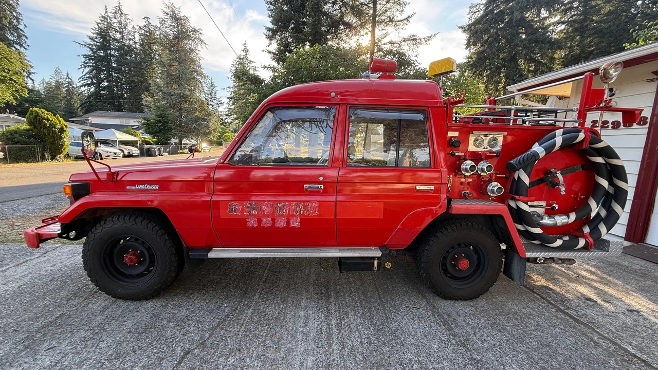 1990 Toyota J70 Land Cruiser - Image 8 of 31