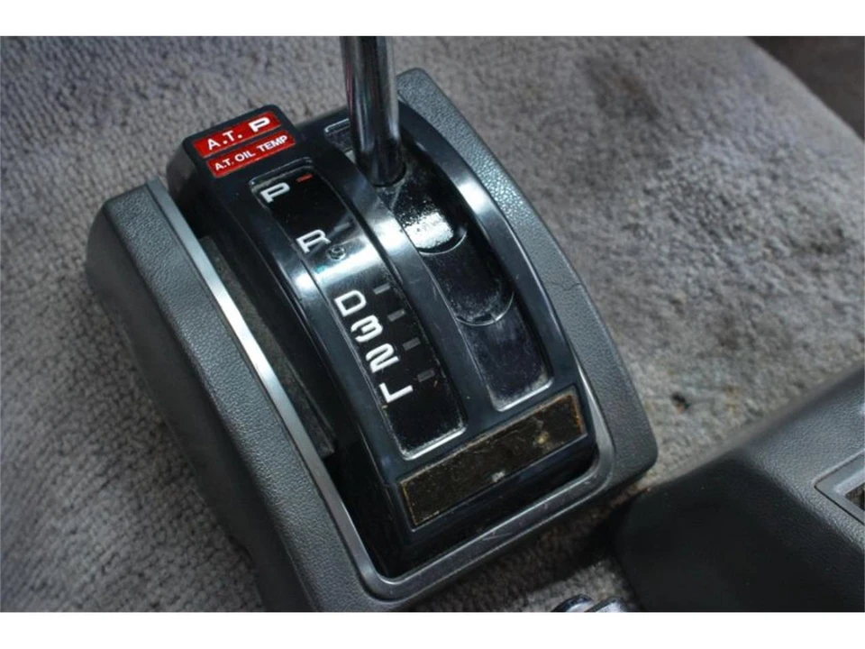 1990 Toyota J60 Land Cruiser - Image 9 of 14