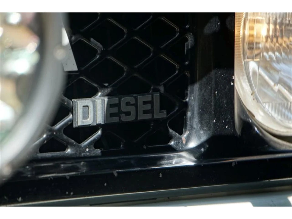 1990 Toyota J60 Land Cruiser - Image 13 of 31