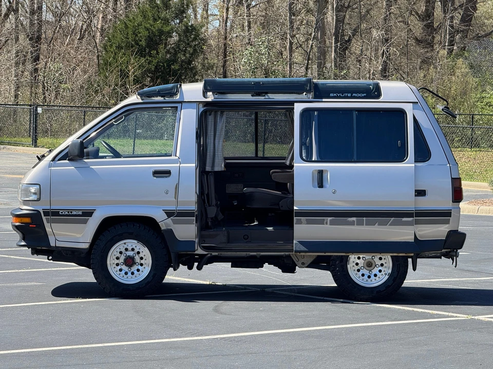 1990 Toyota M30-M80 LiteAce & TownAce - Image 16 of 31