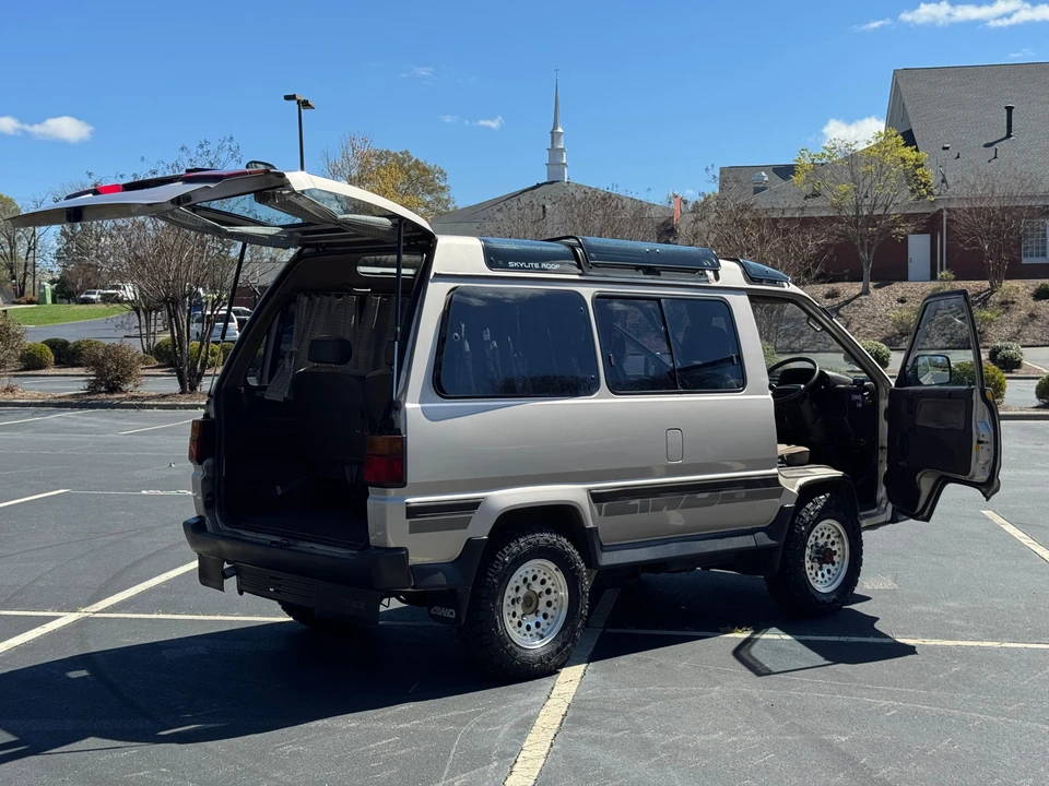 1990 Toyota M30-M80 LiteAce & TownAce - Image 17 of 31