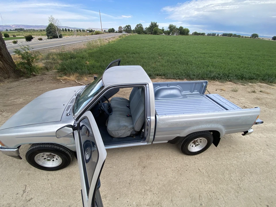 1990 Toyota Hilux 5th Gen - Image 17 of 31
