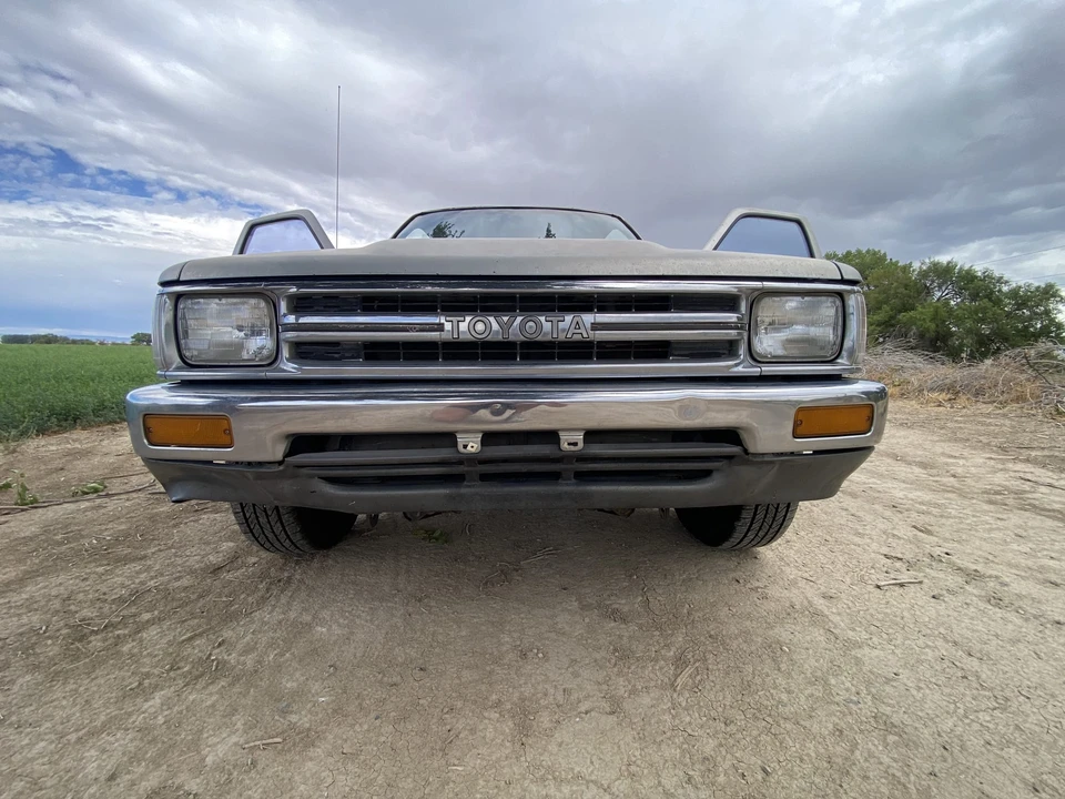 1990 Toyota Hilux 5th Gen - Image 19 of 31