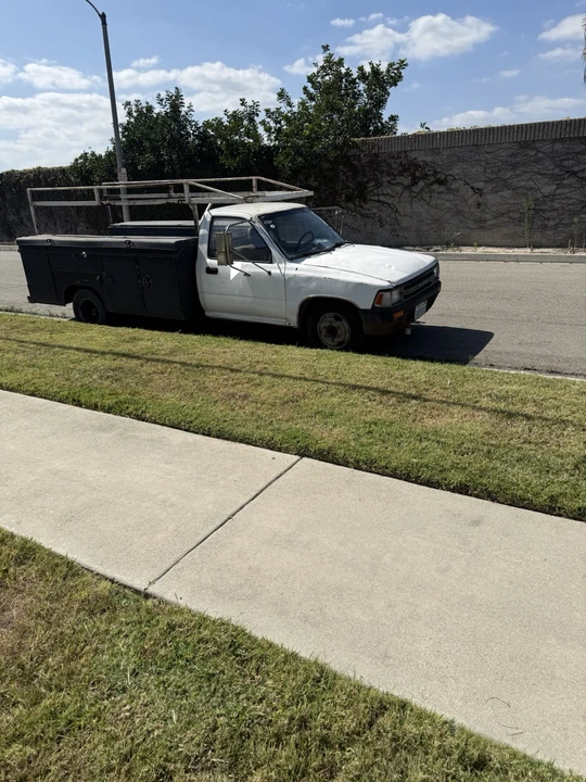 1990 Toyota Hilux 5th Gen - Image 2 of 4