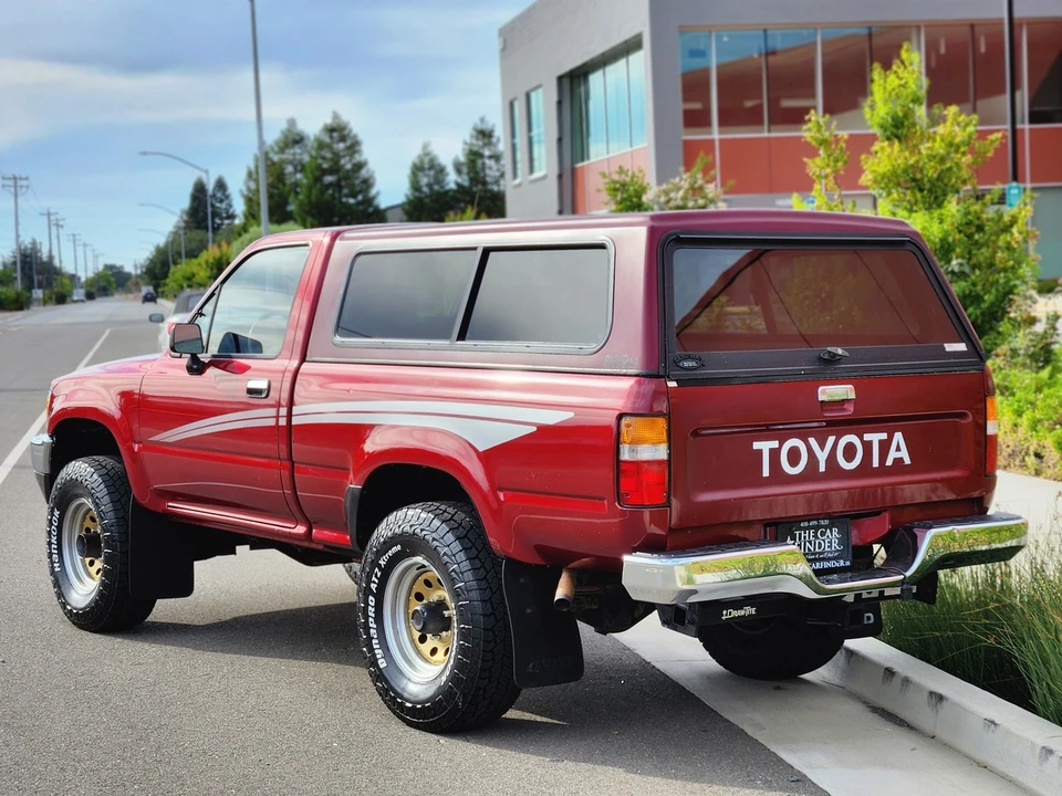 1990 Toyota Hilux 5th Gen - Image 15 of 31