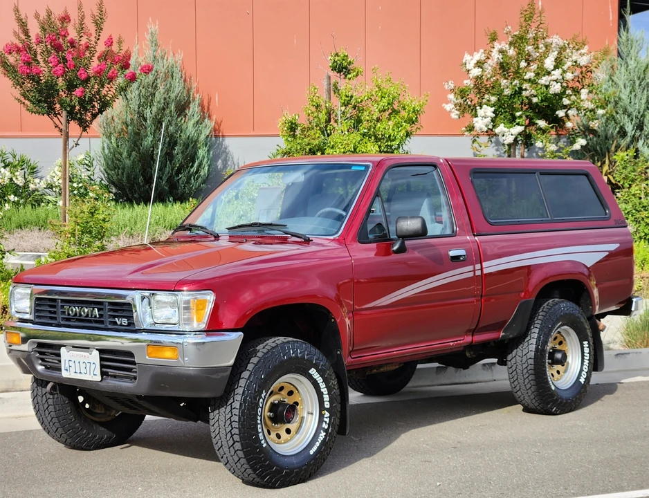 1990 Toyota Hilux 5th Gen - Image 3 of 31