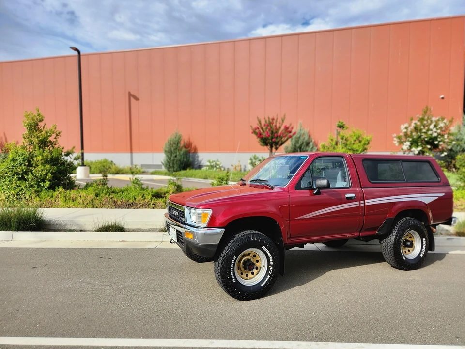 1990 Toyota Hilux 5th Gen - Image 7 of 31