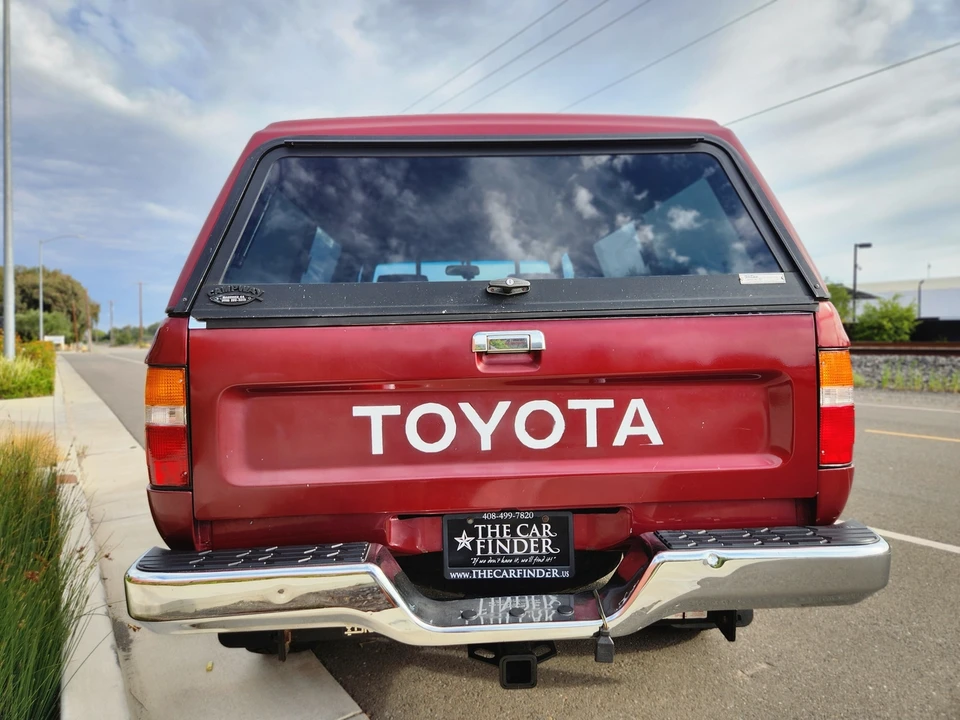 1990 Toyota Hilux 5th Gen - Image 19 of 31