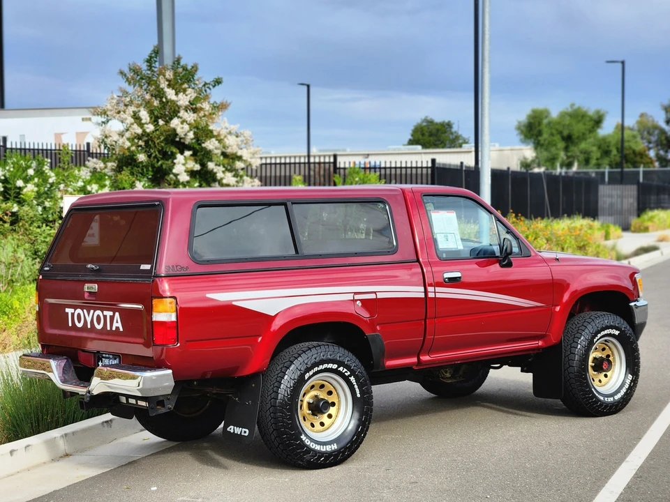 1990 Toyota Hilux 5th Gen - Image 22 of 31