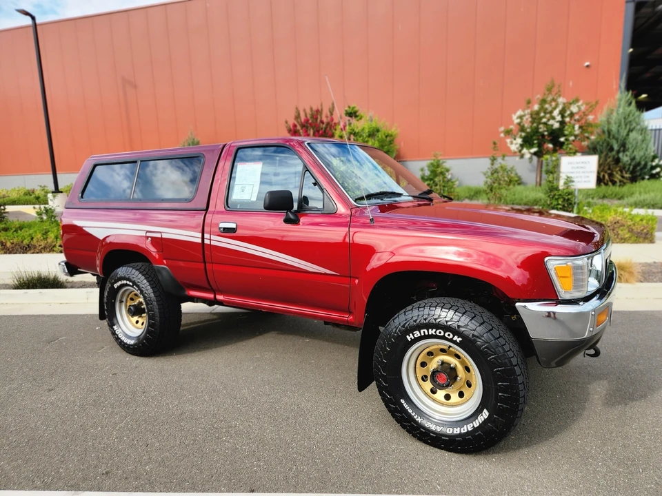 1990 Toyota Hilux 5th Gen - Image 28 of 31